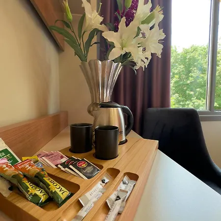 Frezya - Exclusively Woman Hotel *