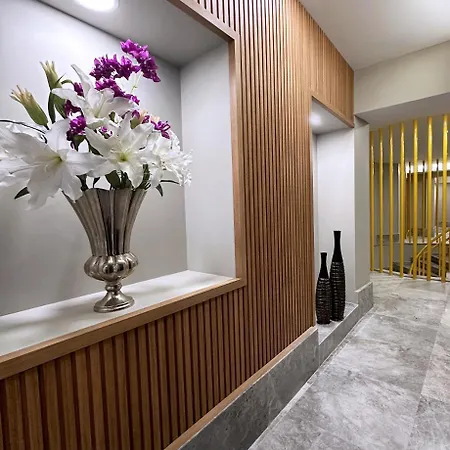Frezya - Exclusively Woman Hotel