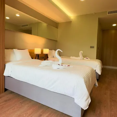 Frezya - Exclusively Woman Hotel *