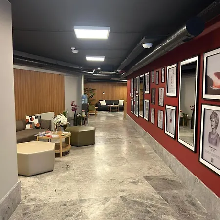 Hotel Frezya Family